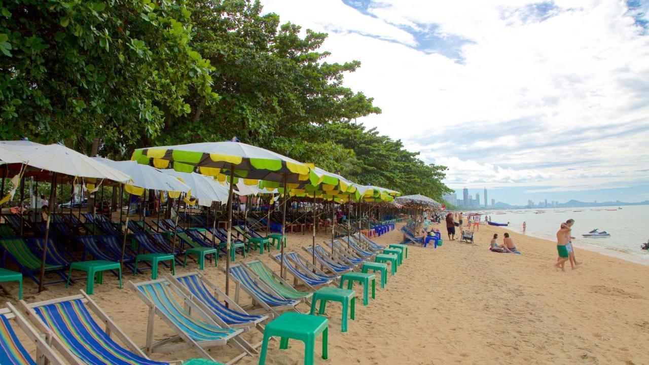 Max'S Beach House Pattaya Exterior foto